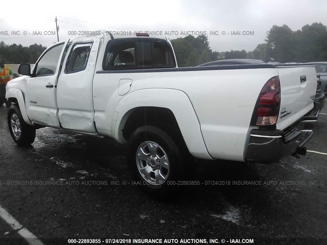 5TETX62N06Z158044 - 2006 TOYOTA TACOMA PRERUNNER ACCESS CAB WHITE photo 3