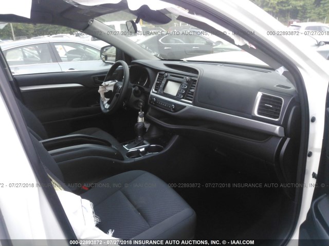 5TDBZRFH6JS882547 - 2018 TOYOTA HIGHLANDER LE/LE PLUS WHITE photo 5