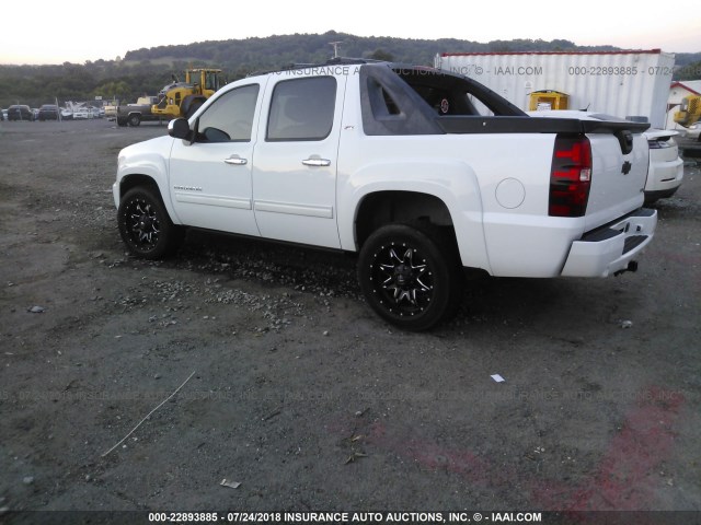 3GNTKFE70CG133378 - 2012 CHEVROLET AVALANCHE LT WHITE photo 3