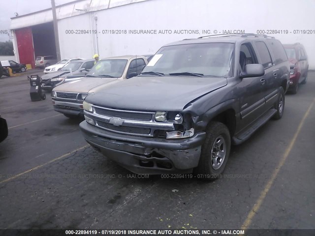 3GNEC16T1YG138875 - 2000 CHEVROLET SUBURBAN C1500 GRAY photo 2