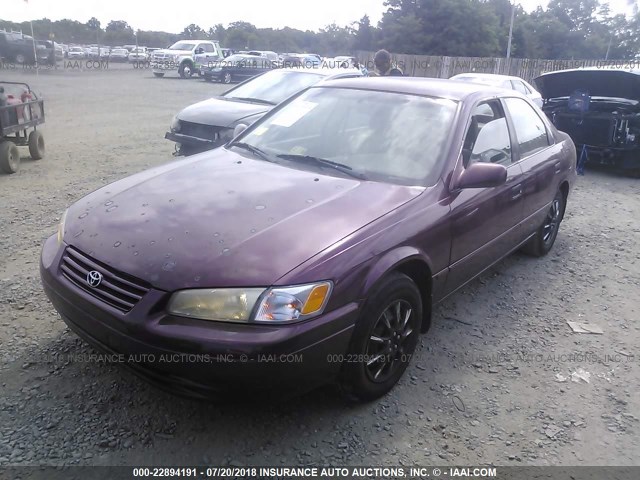 4T1BG22K2VU070349 - 1997 TOYOTA CAMRY CE/LE/XLE 勃艮第红 照片 2