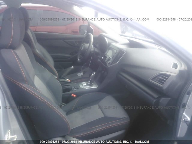 JF2GTABC2JH218870 - 2018 SUBARU CROSSTREK PREMIUM Gümüş foto 5