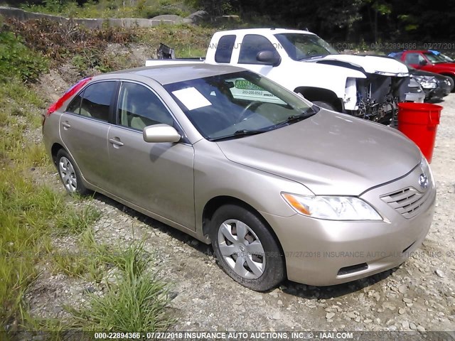 4T1BE46K49U853464 - 2009 TOYOTA CAMRY SE/LE/XLE SILVER photo 1