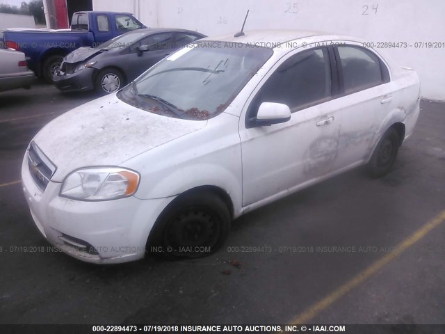 KL1TD5DE8AB073795 - 2010 CHEVROLET AVEO LS/LT WHITE photo 2