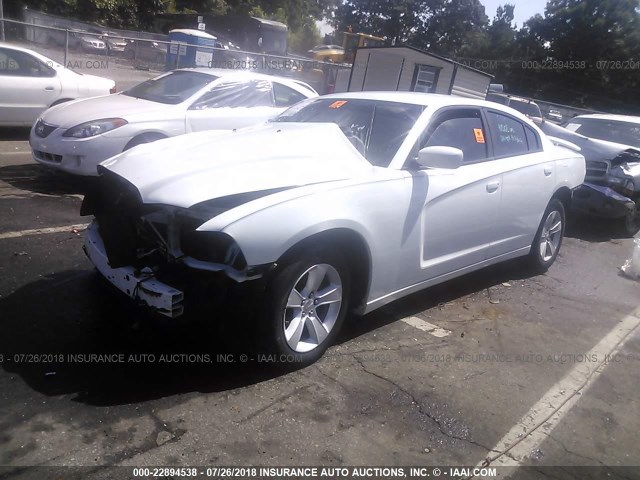 2C3CDXBG8CH102977 - 2012 DODGE CHARGER SE WHITE photo 2