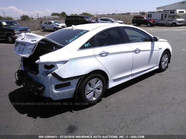 KMHEC4A46FA139473 - 2015 HYUNDAI SONATA HYBRID/LIMITED WHITE photo 4