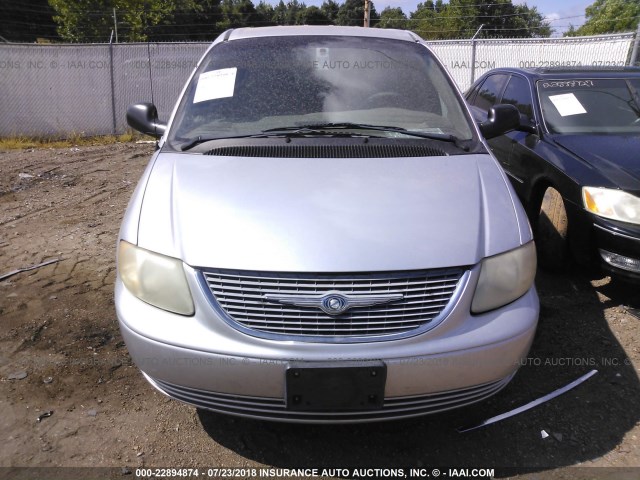 2C4GP44361R324728 - 2001 CHRYSLER TOWN & COUNTRY LX SILVER photo 6