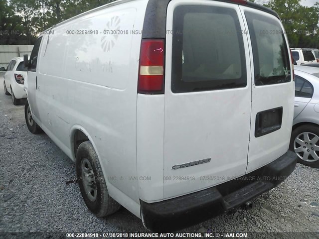 1GCFG15XX71193697 - 2007 CHEVROLET EXPRESS G1500  WHITE photo 3