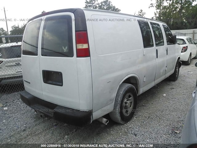 1GCFG15XX71193697 - 2007 CHEVROLET EXPRESS G1500  WHITE photo 4