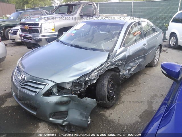JTNBF3EK8B3011568 - 2011 TOYOTA CAMRY SE/LE/XLE GRAY photo 2