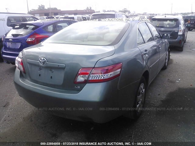 JTNBF3EK8B3011568 - 2011 TOYOTA CAMRY SE/LE/XLE GRAY photo 4