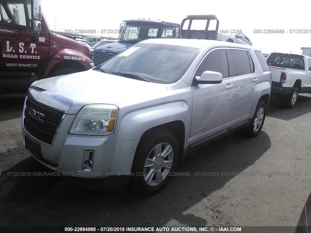 2CTFLREC3B6403171 - 2011 GMC TERRAIN SLE SILVER photo 2