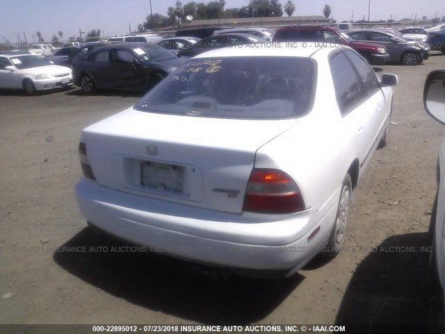 1HGCD5631SA133641 - 1995 HONDA ACCORD LX/EX WHITE photo 4