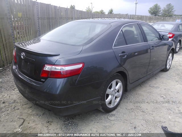 4T1BE46K69U871559 - 2009 TOYOTA CAMRY SE/LE/XLE ნაცრისფერი ფოტო 4