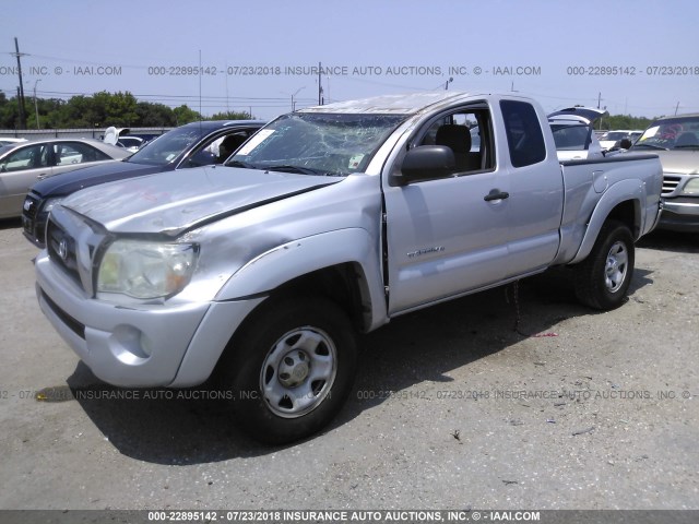 5TETU62N85Z131357 - 2005 TOYOTA TACOMA PRERUNNER ACCESS CAB SILVER photo 2