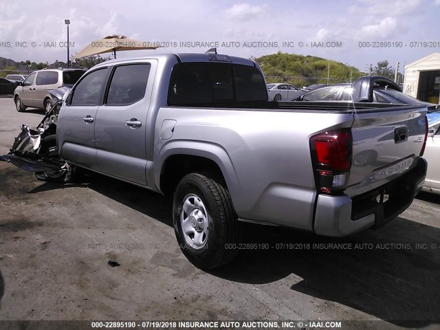 5TFAX5GN1JX122731 - 2018 TOYOTA Tacoma DOUBLE CAB/SR/SR5 GRAY photo 3