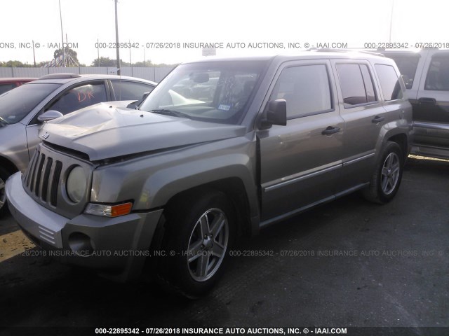 1J8FT48W38D518487 - 2008 JEEP PATRIOT LIMITED GRAY photo 2