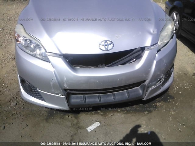 2T1GE40E09C005124 - 2009 TOYOTA COROLLA MATRIX XRS SILVER photo 6