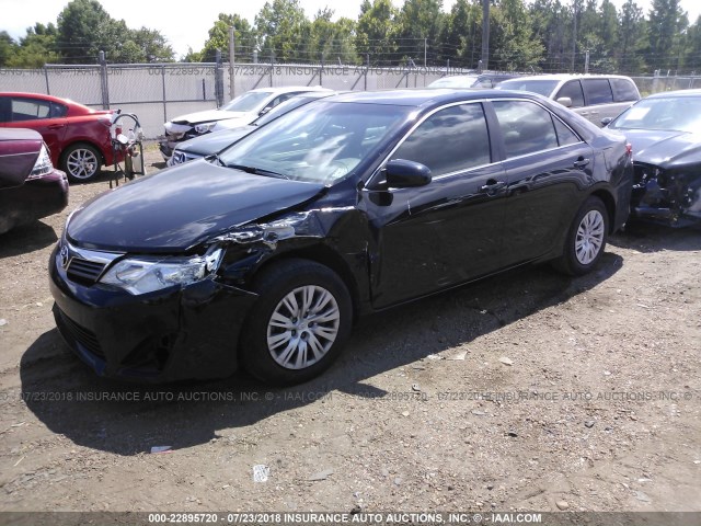 4T4BF1FK4CR202442 - 2012 TOYOTA CAMRY SE/LE/XLE შავი ფოტო 2