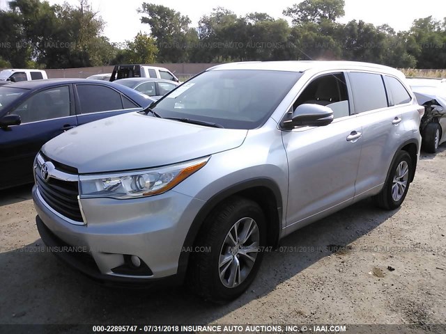 5TDJKRFH1FS128415 - 2015 TOYOTA HIGHLANDER XLE ვერცხლისფერი ფოტო 2