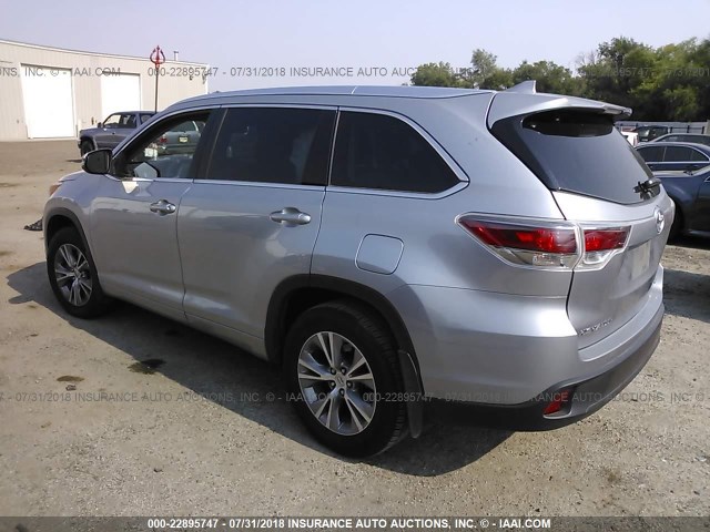 5TDJKRFH1FS128415 - 2015 TOYOTA HIGHLANDER XLE ვერცხლისფერი ფოტო 3