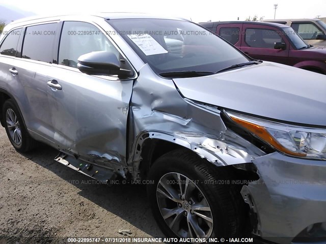 5TDJKRFH1FS128415 - 2015 TOYOTA HIGHLANDER XLE ვერცხლისფერი ფოტო 6