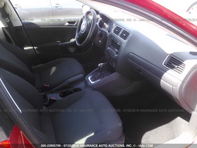 3VW2K7AJ2CM405861 - 2012 VOLKSWAGEN JETTA S 红色 照片 5