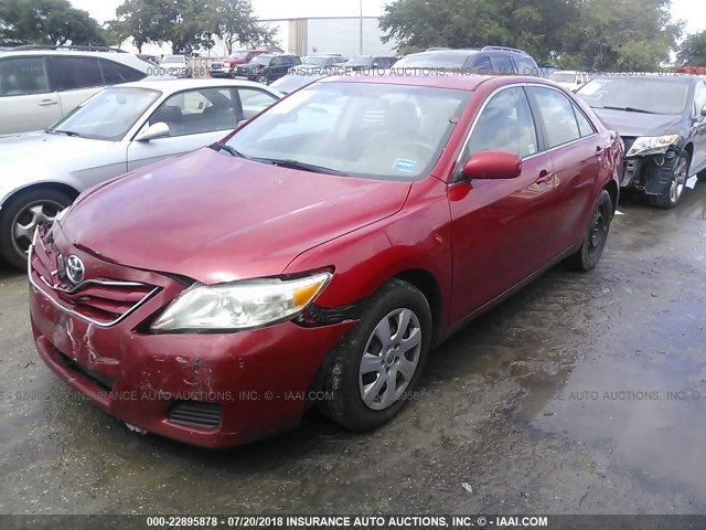 4T1BF3EK4AU522218 - 2010 TOYOTA CAMRY SE/LE/XLE RED photo 2