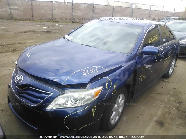 4T4BF3EK3BR155612 - 2011 TOYOTA CAMRY SE/LE/XLE ლურჯი ფოტო 2