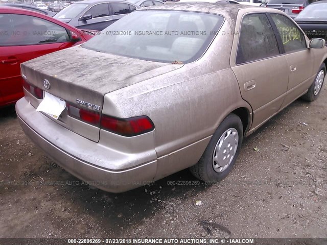 JT2BG22K4X0308225 - 1999 TOYOTA CAMRY LE/XLE GOLD photo 4
