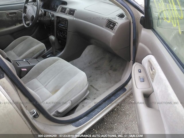 JT2BG22K4X0308225 - 1999 TOYOTA CAMRY LE/XLE GOLD photo 5