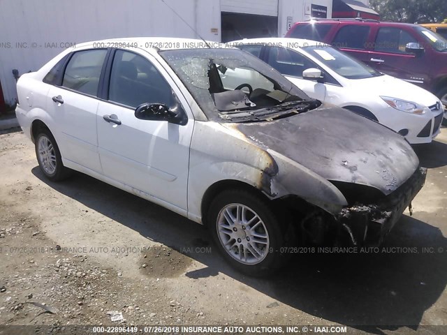 1FAFP34N67W122808 - 2007 FORD FOCUS ZX4/S/SE/SES WHITE photo 1