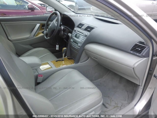 JTNBE46K773115922 - 2007 TOYOTA CAMRY NEW GENERAT CE/LE/XLE/SE TAN photo 5