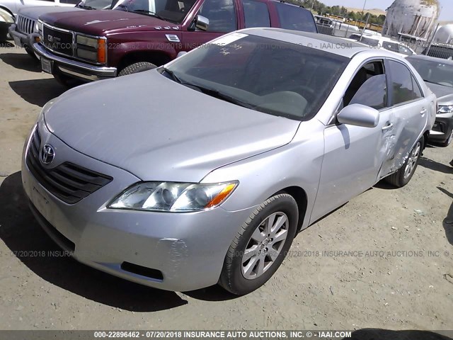 4T1BB46K48U058647 - 2008 TOYOTA CAMRY HYBRID SILVER photo 2