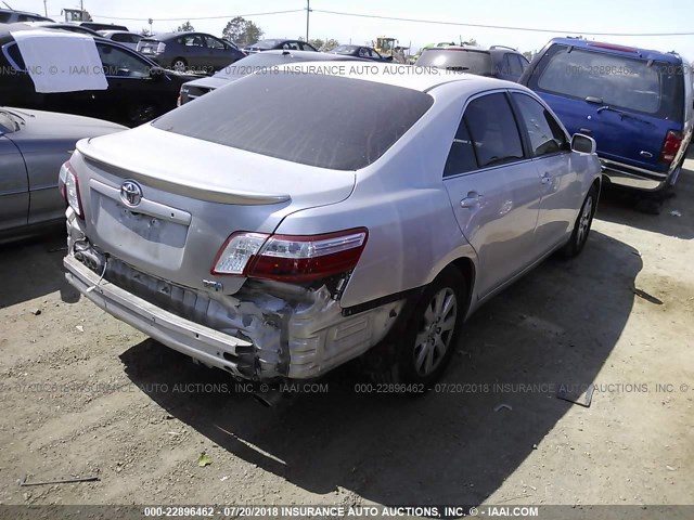 4T1BB46K48U058647 - 2008 TOYOTA CAMRY HYBRID SILVER photo 4