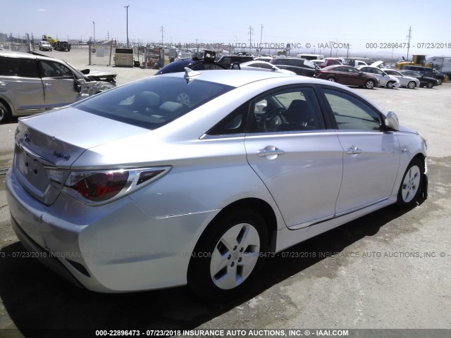 KMHEC4A43BA006745 - 2011 HYUNDAI SONATA HYBRID SILVER photo 4