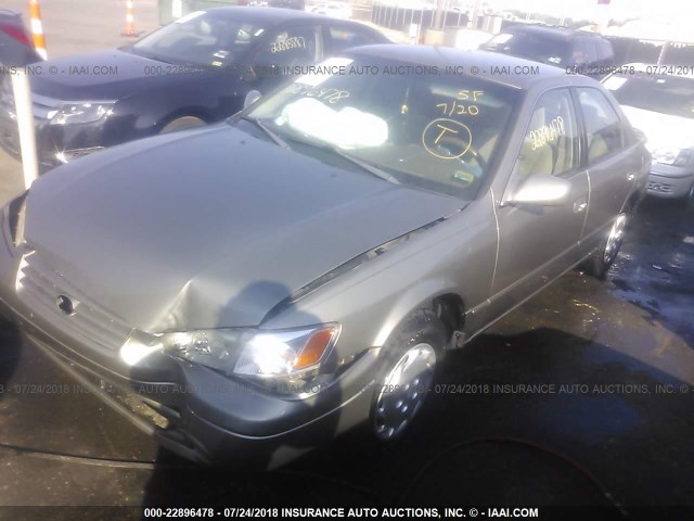 4T1BG22K7WU306673 - 1998 TOYOTA CAMRY CE/LE/XLE 棕色 照片 2