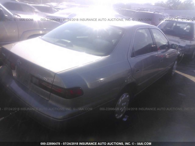 4T1BG22K7WU306673 - 1998 TOYOTA CAMRY CE/LE/XLE 棕色 照片 4