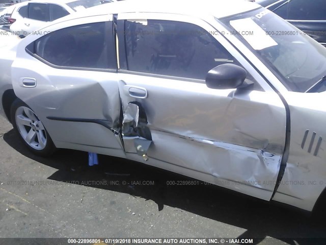 2B3KA43R37H815680 - 2007 DODGE CHARGER SE/SXT SILVER photo 6