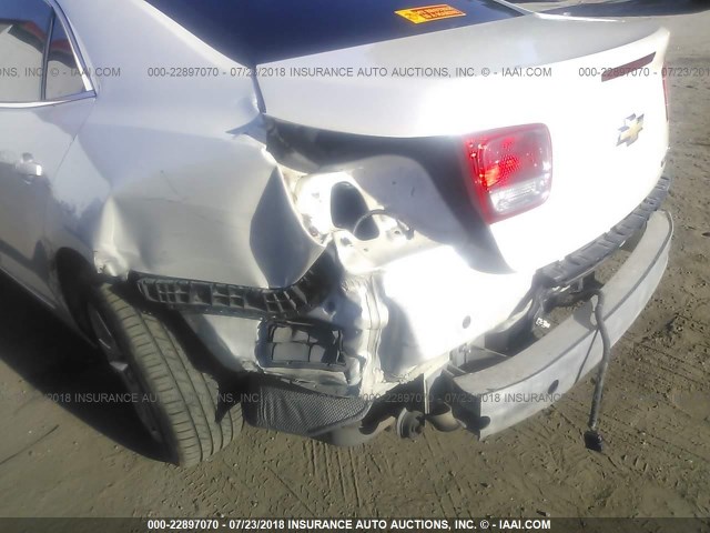 1G11D5RR5DF112358 - 2013 CHEVROLET MALIBU 1LT 白色 照片 6