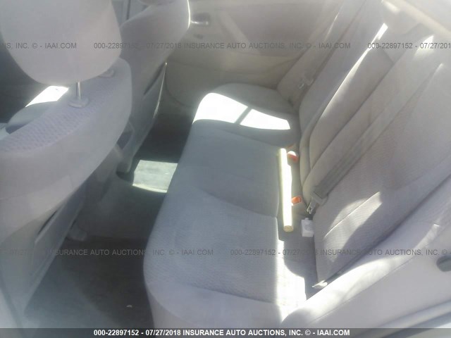 4T1BF3EKXBU164768 - 2011 TOYOTA CAMRY SE/LE/XLE SILVER photo 8