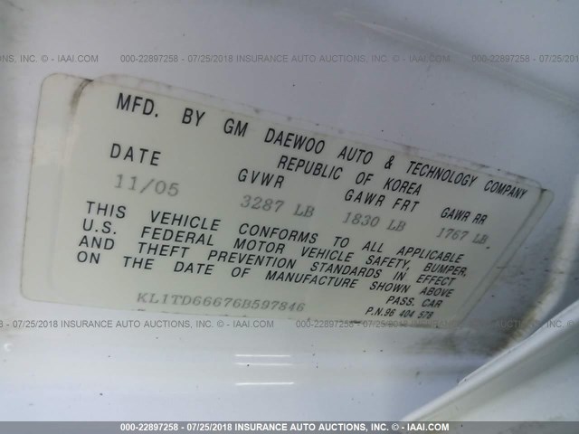 KL1TD66676B597846 - 2006 CHEVROLET AVEO LS WHITE photo 9