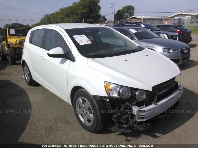 1G1JA6SH8F4195928 - 2015 CHEVROLET SONIC LS 白色 照片 1