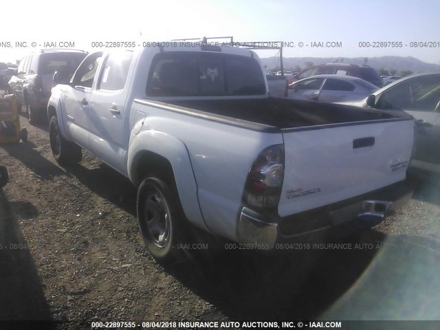 5TFJU4GN2FX085084 - 2015 TOYOTA TACOMA DOUBLE CAB PRERUNNER WHITE photo 3