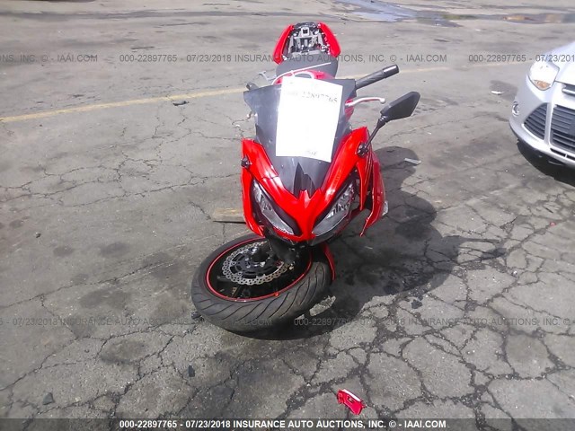 JKAEXEE14CDA06085 - 2012 KAWASAKI EX650 EC RED photo 5