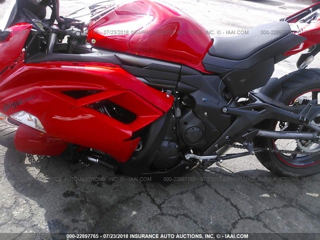 JKAEXEE14CDA06085 - 2012 KAWASAKI EX650 EC RED photo 9