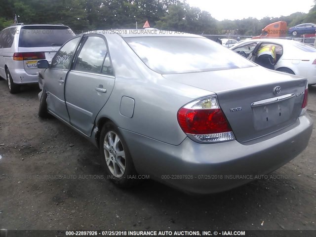4T1BE30K96U693483 - 2006 TOYOTA CAMRY LE/XLE/SE Gümüş foto 3