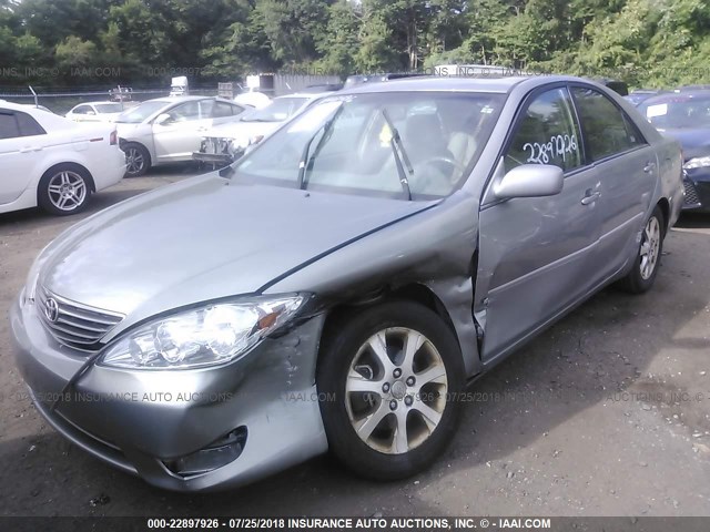 4T1BE30K96U693483 - 2006 TOYOTA CAMRY LE/XLE/SE Gümüş foto 6