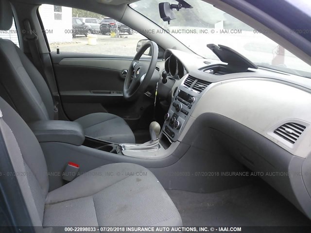 1G1ZG57B894183072 - 2009 CHEVROLET MALIBU LS BLUE photo 5