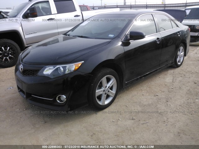 4T1BF1FK4EU320715 - 2014 TOYOTA CAMRY L/SE/LE/XLE 黑色 照片 2